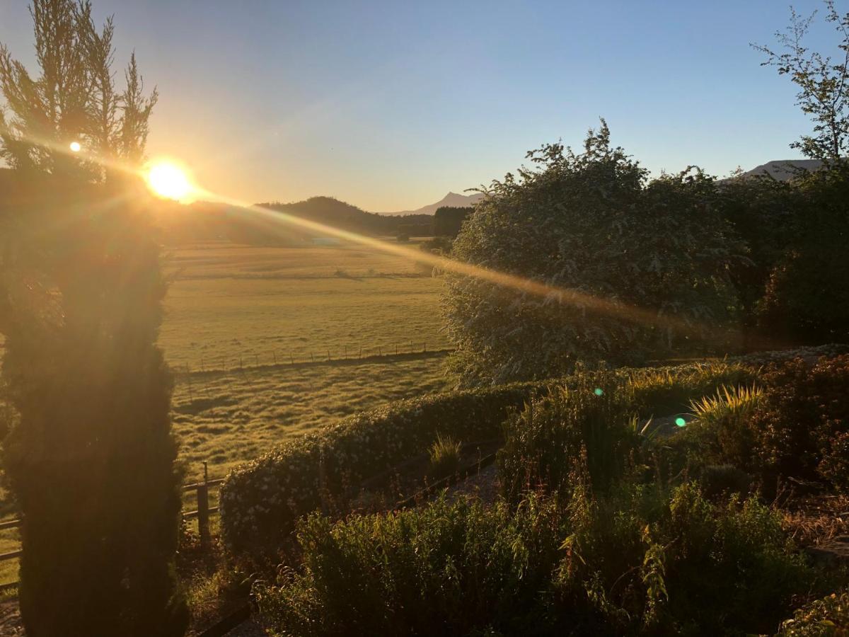 Mole Creek Hideaway Hotel Buitenkant foto