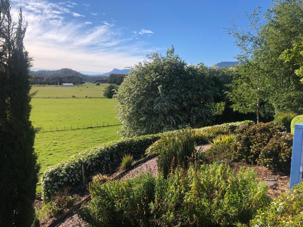Mole Creek Hideaway Hotel Buitenkant foto